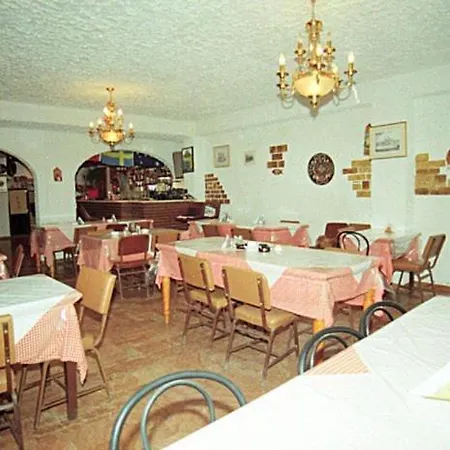 Guest house Pansion Alexandros 2*